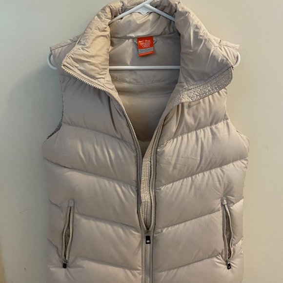 Women’s Nike Off White/Cream Puffer Vest - Picture 4 of 5